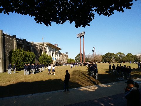 この写真がゴールです。女子は５kmくらいのようでした。みんながんばってます。