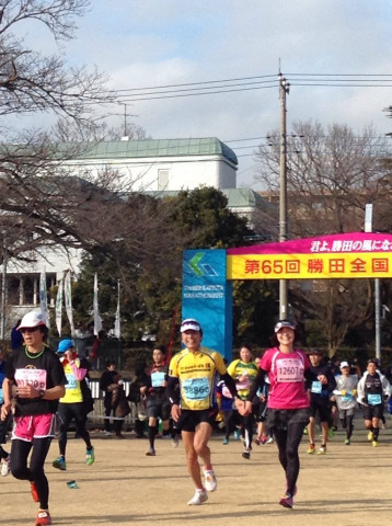 皆からはエロじじいと言われたが、紳士たるものかよわき女性をゴールまでエスコートするのが常識！　えっ！弱ってるのはお前だって
