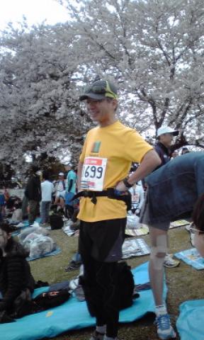 sugyonさん、ななみ父さんと共に関西から参戦、念願のサブ４なるか・・・（見事達成！！）