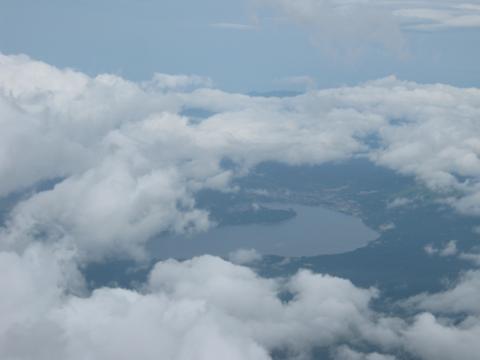 標高3400mの本8合目から山中湖