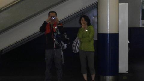 東海大学駅にてお別れ めでたく男塾に入塾できたJIFUさん またもやオカマ塾の卒業ができなかったビリちゃん・・このまま乙女塾に降格か