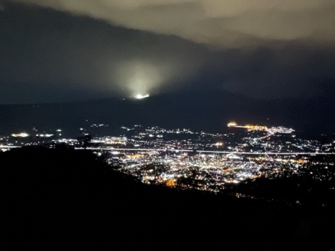 金時山から御殿場方面の夜景