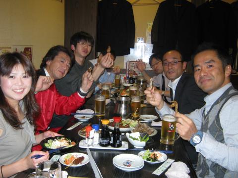 お疲れ様！乾杯！名古屋名物手羽先が美味！