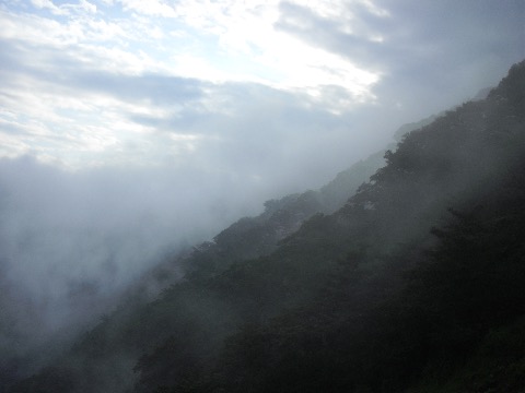 下山中　少しだけガスが切れる