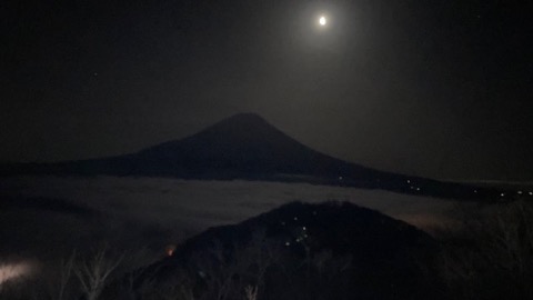 深夜3時 本栖湖外輪山からの富士