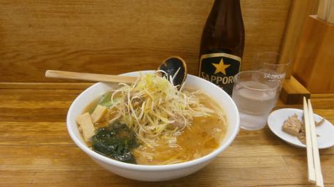 下山後　辻堂駅近くでネギみそラーメン　ナトリウムを大量に喪失したこともあり、滅茶苦茶うまかった　ただ、尿量が著しく減量したようで１１時から２０時まで全く排尿なし・・（恐）