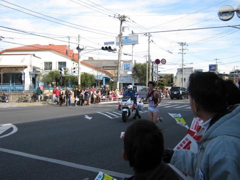 箱根駅伝　3区　早稲田大学　矢澤選手の力走速すぎて、カメラが追い付かない
