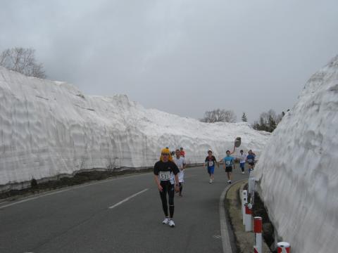室堂ほどではないにせよやはり圧倒される