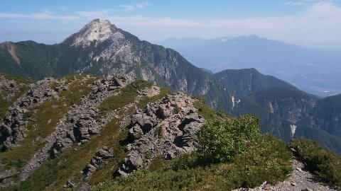 アサヨ峰から甲斐駒ケ岳 バックは八ヶ岳