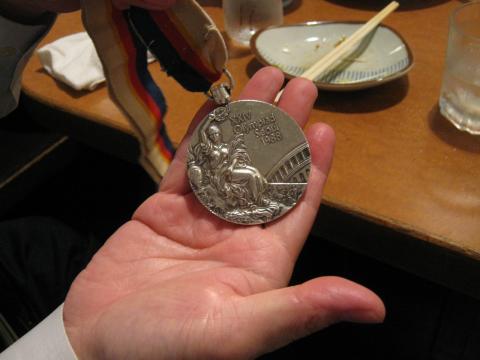 1988年のソウルオリンピックの銀メダル(2大会連続)
この時は、ろっ骨を骨折しながらの決勝進出