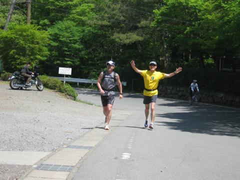 今回の幹事のtrojanさん。初参加ビリケンサックさん
おつかれさまでした!