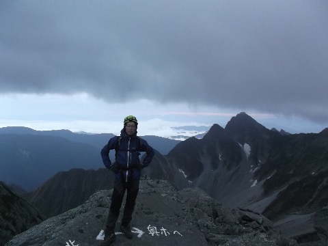軽い高山病か?頭が少し痛い