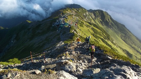山頂目指して あと一息