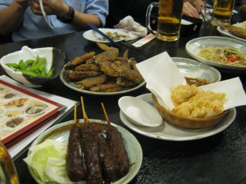 手羽先、味噌カツ・・・生唾が出てきそう。