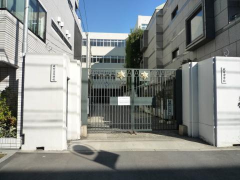 超進学校らしい・・・麻布高校　後光がさしとる・・・ごこうって字あってます？
