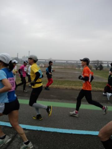 ２７ｋｍ地点のmantomanさん。京都でサブスリー、期待してますよ！